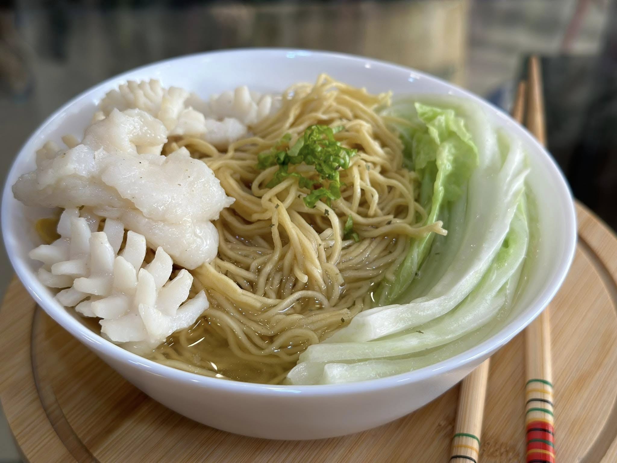 Seafood noodles at Aviarista